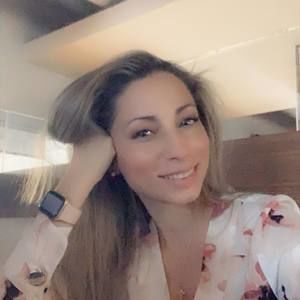 Meet your Posher, Joanie